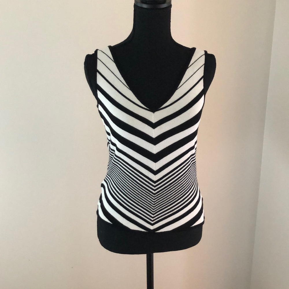 Tank top by black/white
